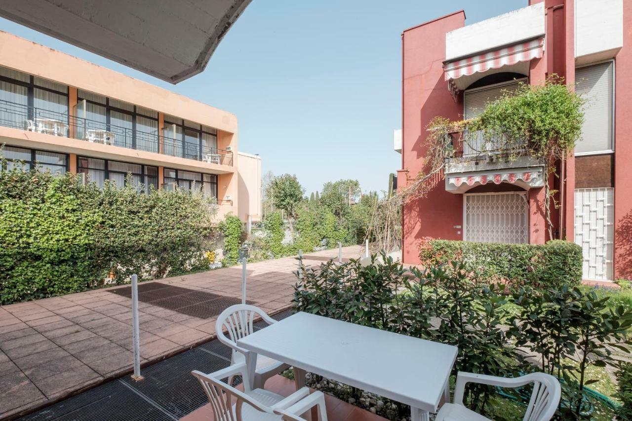 Residence Holiday Sirmione B8 Eksteriør bilde